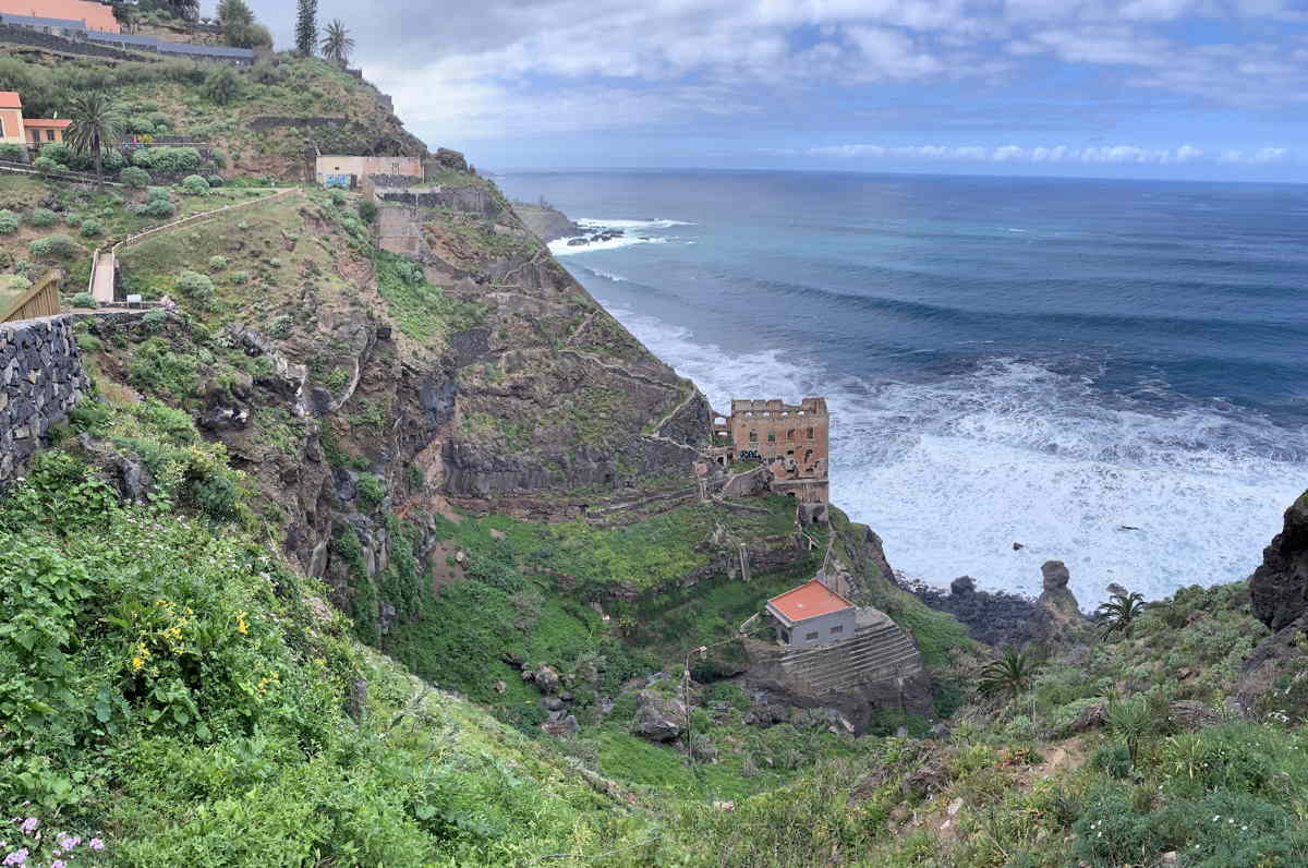Exploring the Rambla da Castro – green side of the island