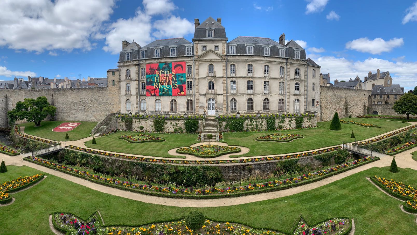 Vannes: Walking the ramparts