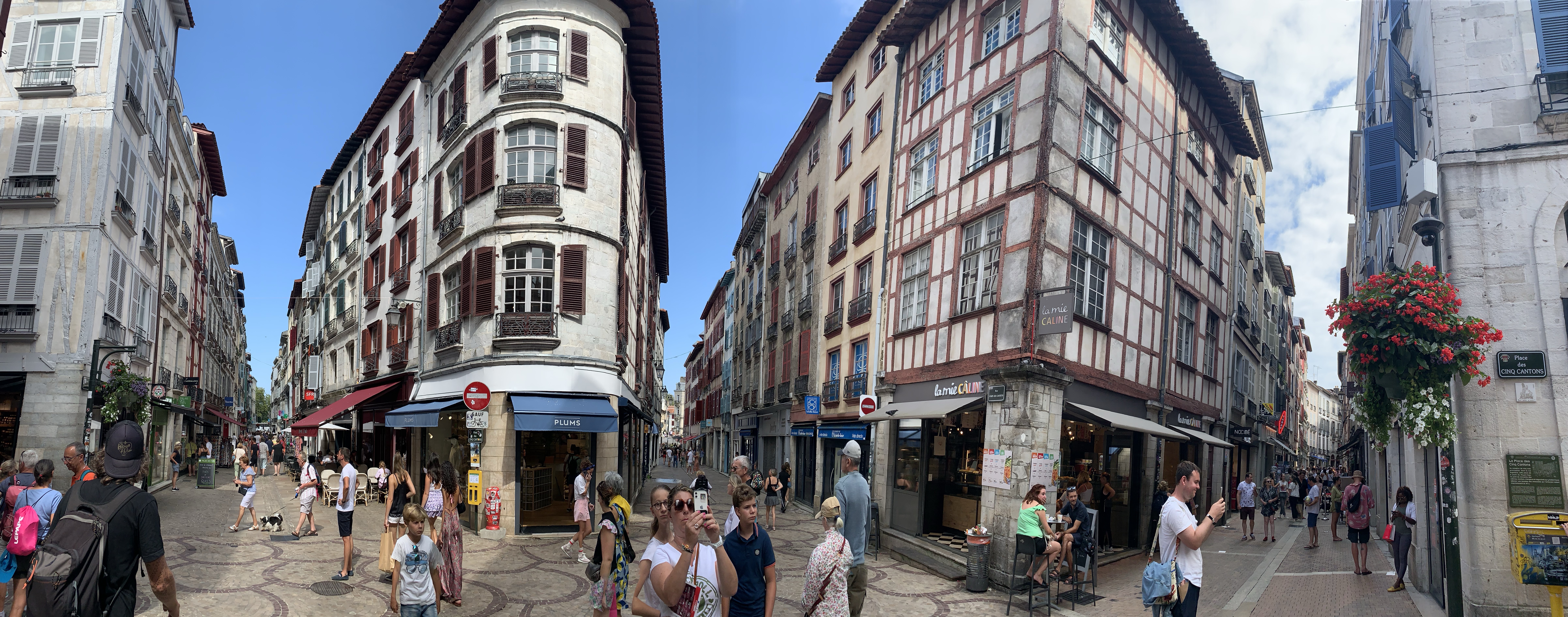 Three days: From Bordeaux to Bayonne