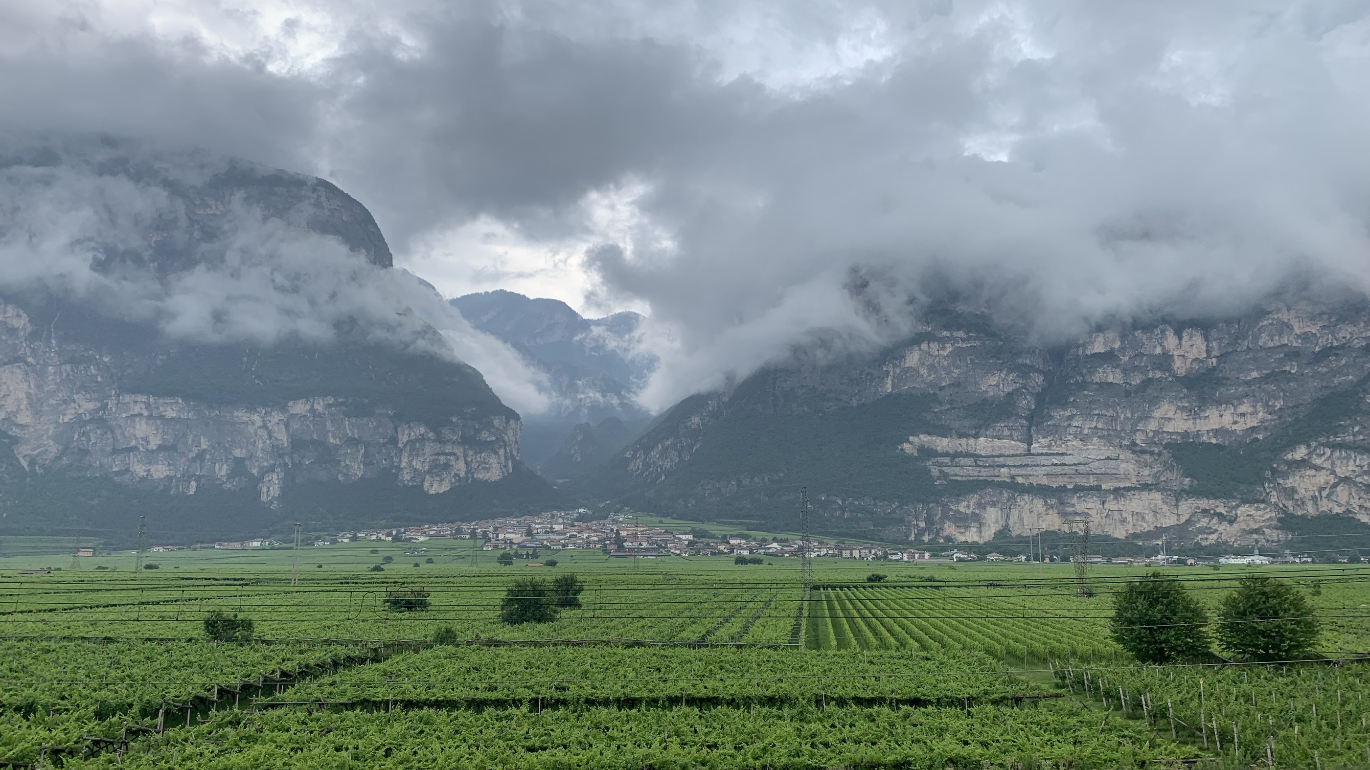 Beautiful mist and then sun: Trento to Bolzano